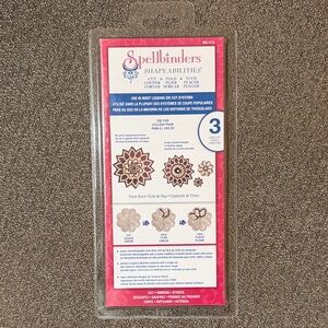 Spellbinders Shapeabilities Floral Burst S5-113 NWT